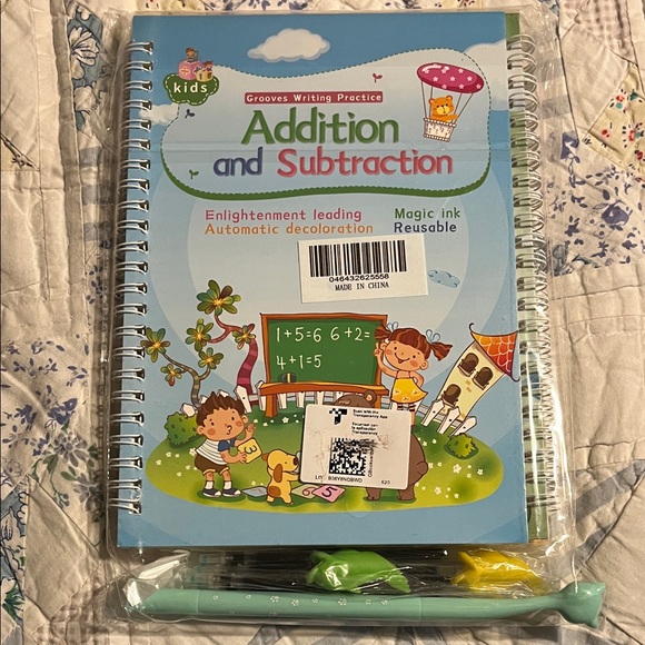 Kids Magic Ink Reusable Math Practice Book - Picture 1 of 3